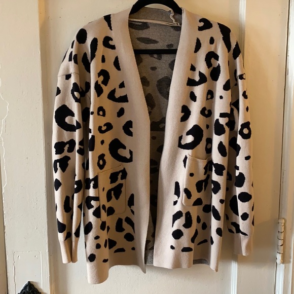Sweaters - Animal Print Cardigan Sweater US L